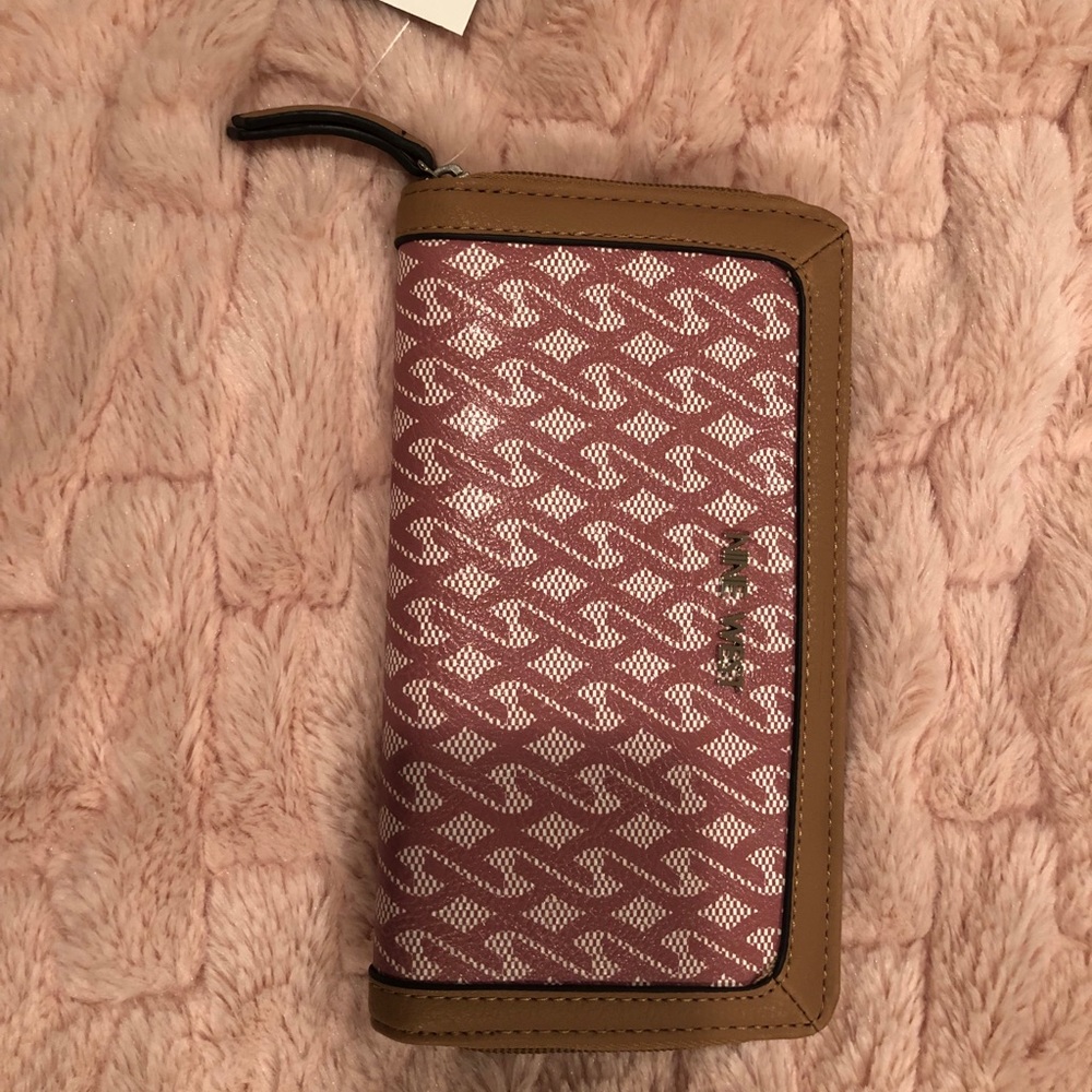 NWT Nine West Wallet